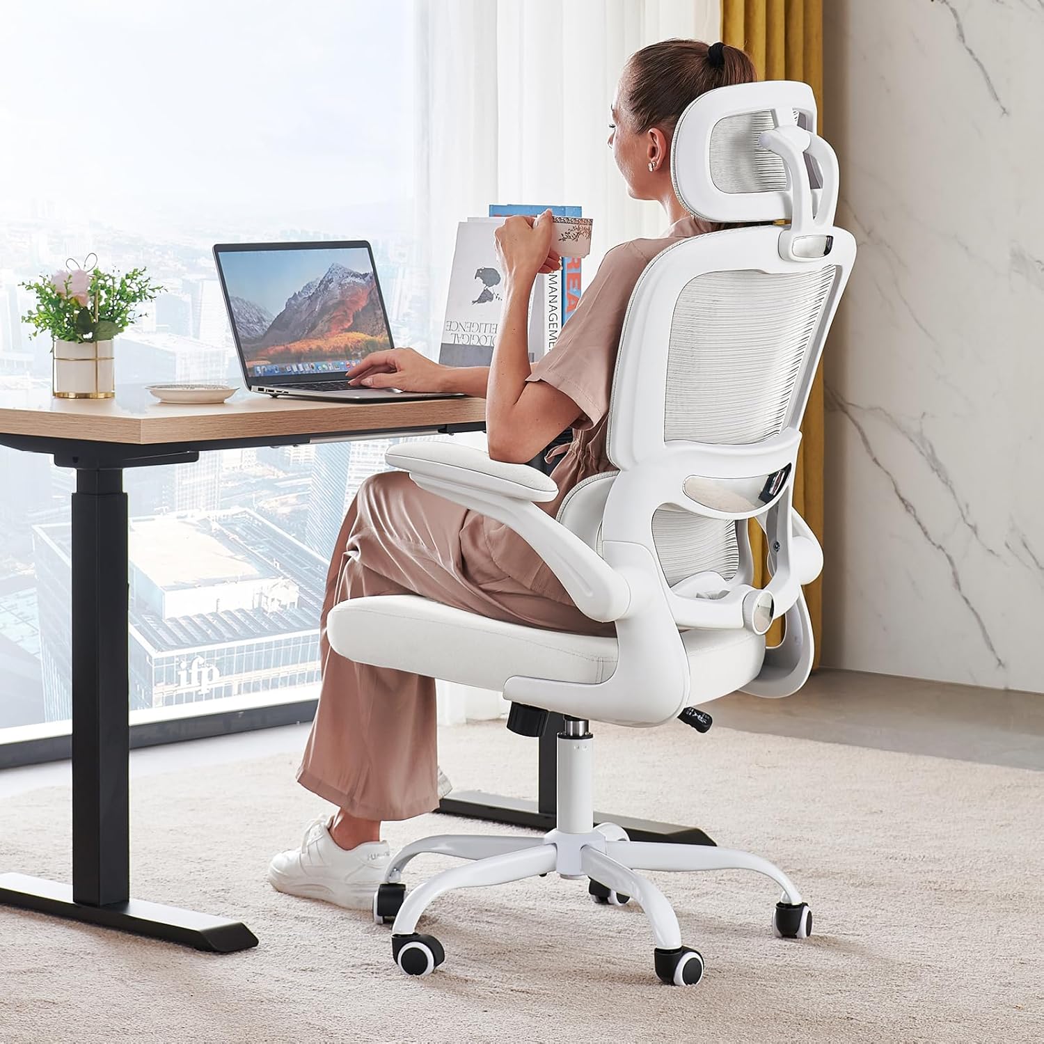 Office Chair Ergonomic Desk Chair 330 lbs Home Mesh Desk Chair Comfortable Gaming Chair